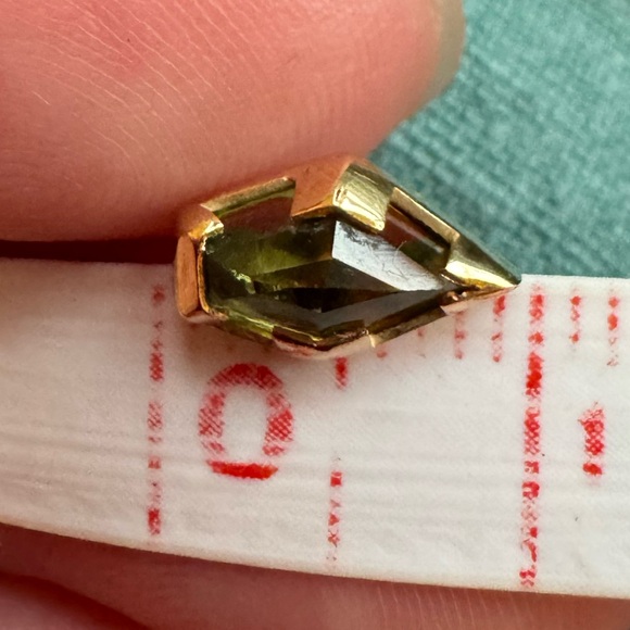 Sapphire Press-fit End in Yellow Gold from Mettle & Silver - Picture 9 of 9